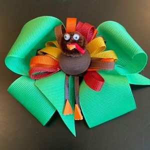 New Custom Hair bow-Thanksgiving-green-so darling!